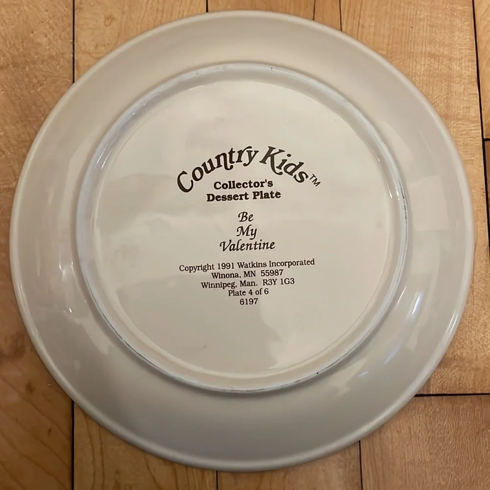 Vintage 1991 Country Kids Collector’s Dessert Plate, Set of 4 - Picture 3 of 9